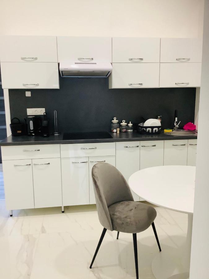 Belvarosi Apartman 1 Apartment มิชโคลซ์ ภายนอก รูปภาพ