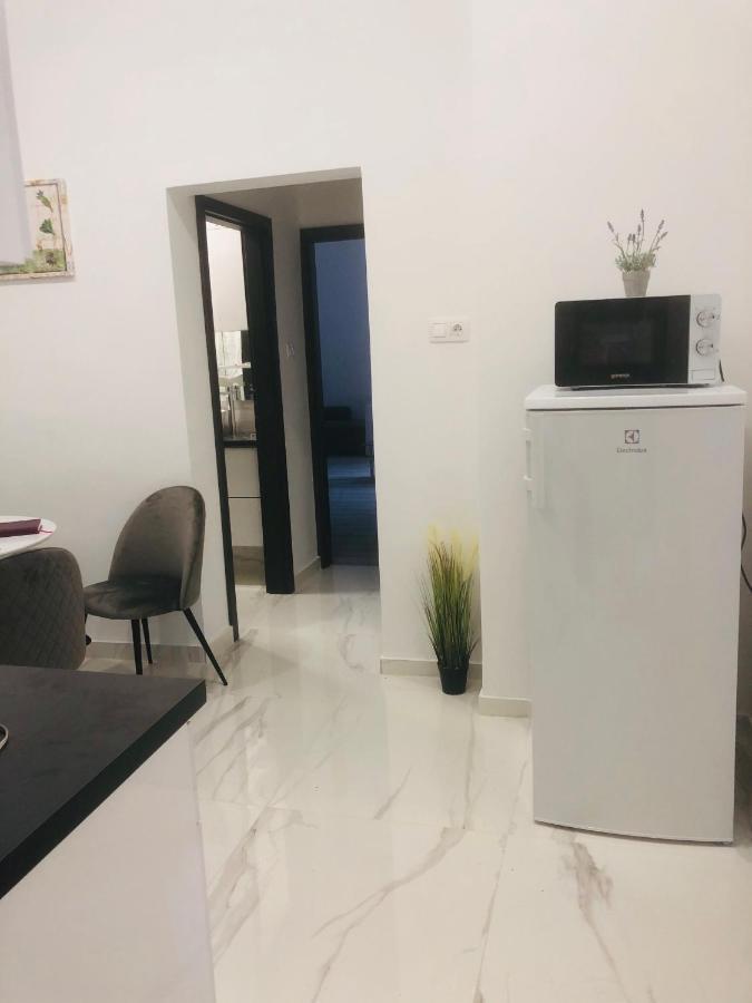 Belvarosi Apartman 1 Apartment มิชโคลซ์ ภายนอก รูปภาพ